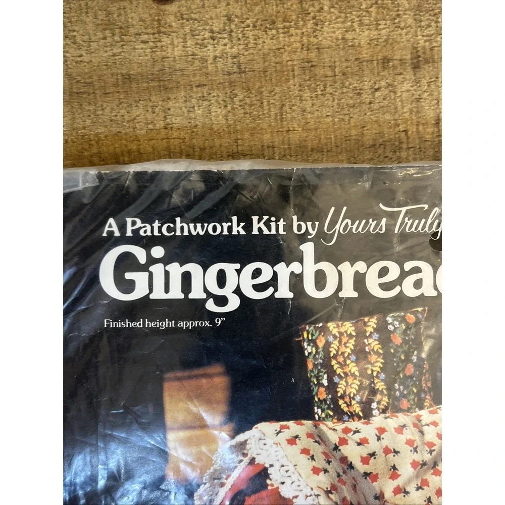 Sealed Vintage 1978 YOURS TRULY 3D Fabric Gingerbread House #2503 PATCHWORK KIT